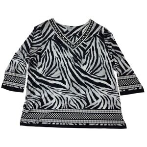 JM Collection Woman Zebra Print V-Neck Studded Top Black White 3X 3/4 Sleeve